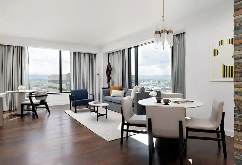 スイート, Four Seasons Hotel Denver