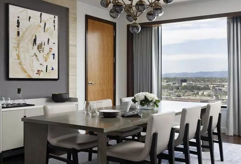 プレミアムスイート, Four Seasons Hotel Denver