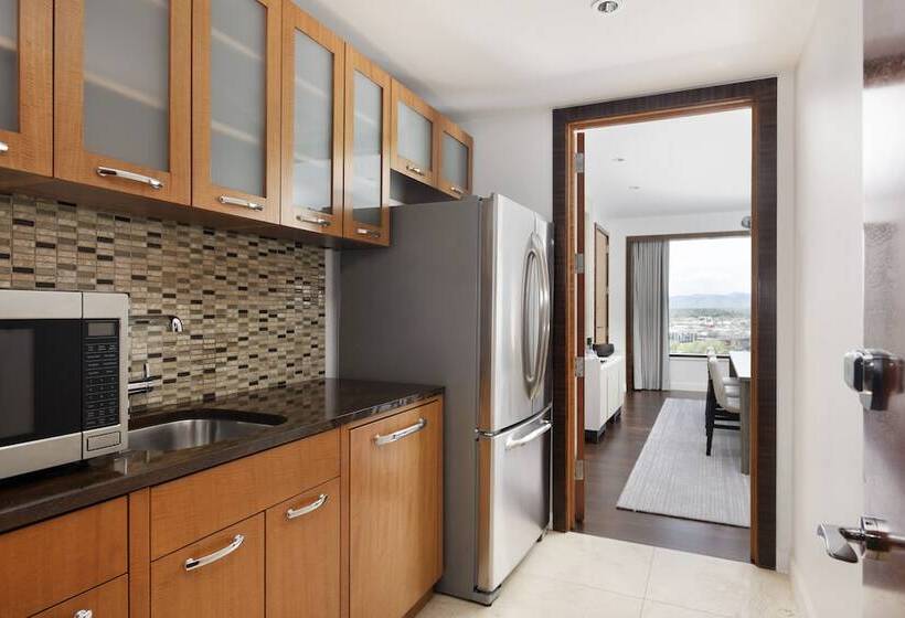 プレミアムスイート, Four Seasons Hotel Denver