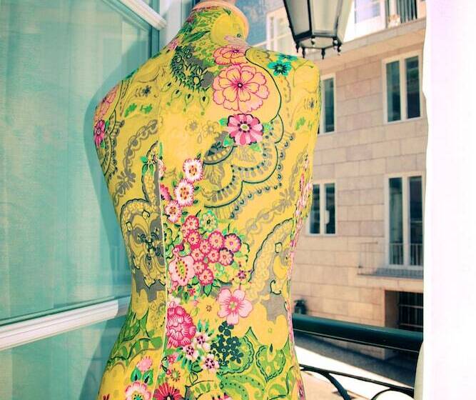 اتاق استاندارد, Hall Chiado