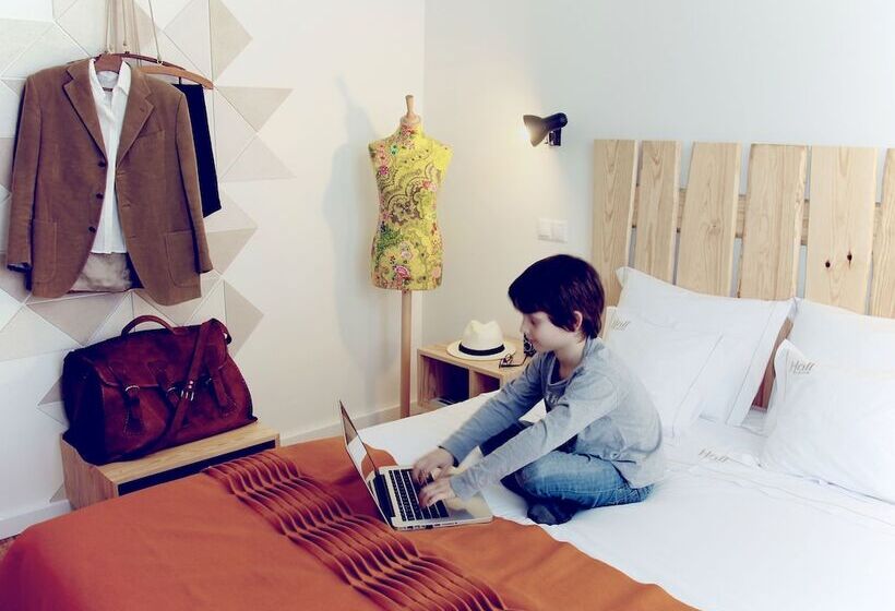 اتاق استاندارد, Hall Chiado