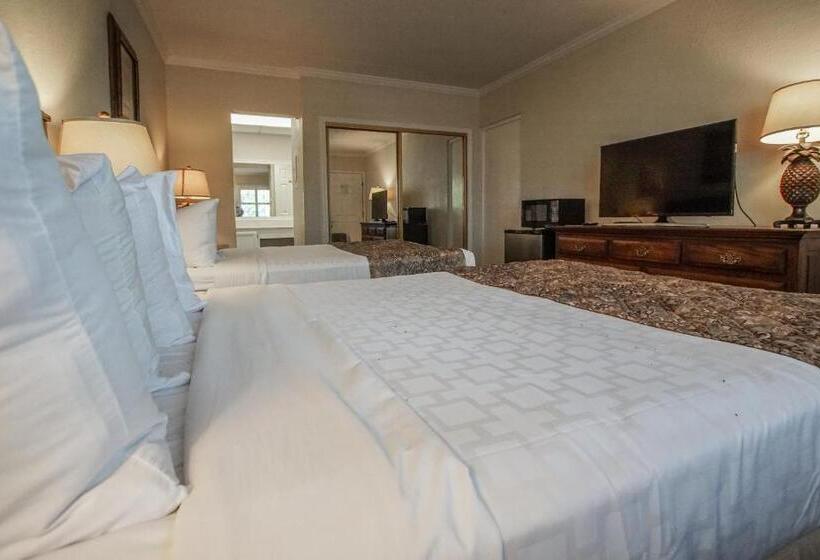 غرفة كلاسيكية رباعية, Marina Bay Resort