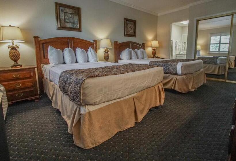 Четырехместный Номер Классик, Marina Bay Resort