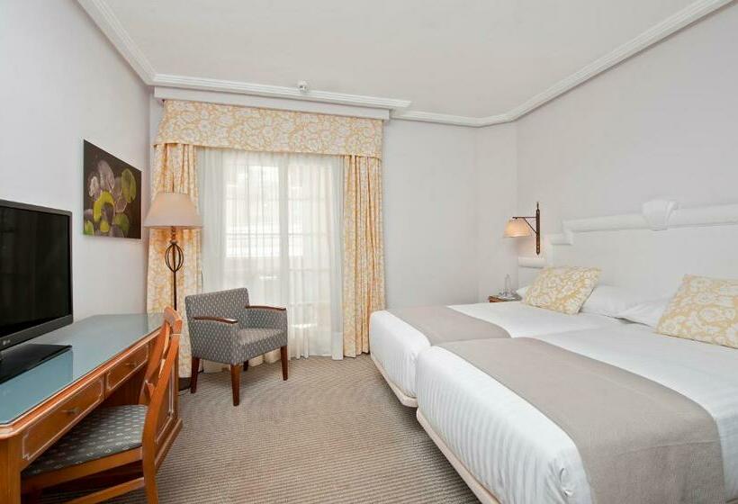 חדר משפחתי מקשר, Meliá Isla Canela