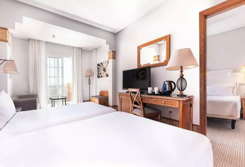 اتاق خانوادگی تودرتو, Meliá Isla Canela