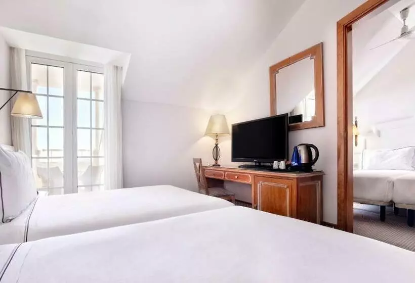اتاق خانوادگی تودرتو, Meliá Isla Canela