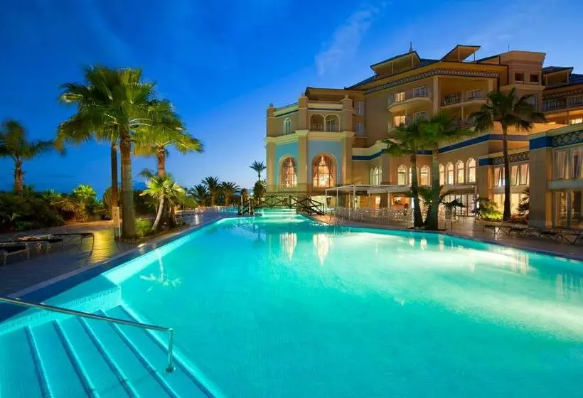 اتاق خانوادگی تودرتو, Meliá Isla Canela