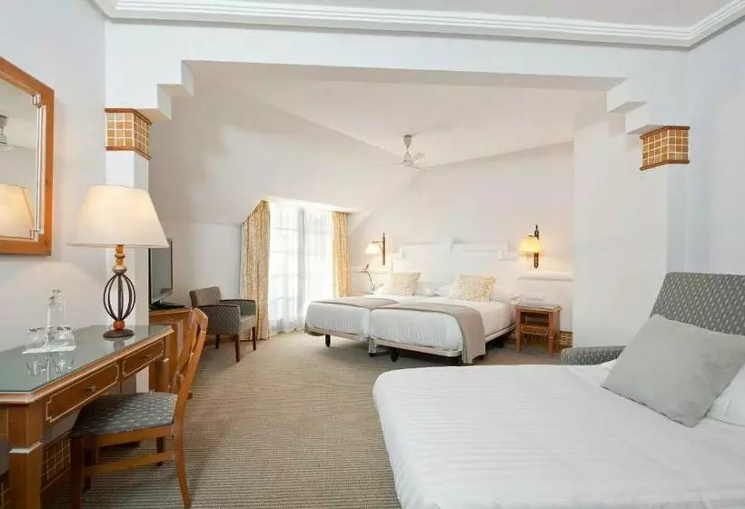 سوییت جونیور, Meliá Isla Canela