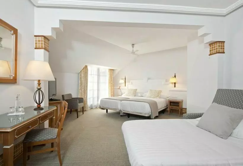 سوییت جونیور, Meliá Isla Canela