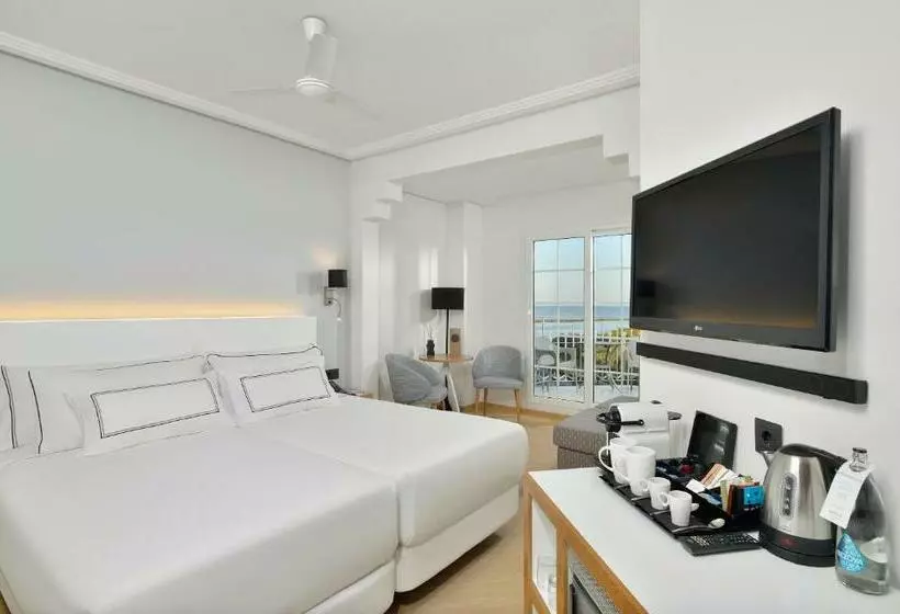 اتاق پرمیوم با چشم‌انداز دریا, Meliá Isla Canela