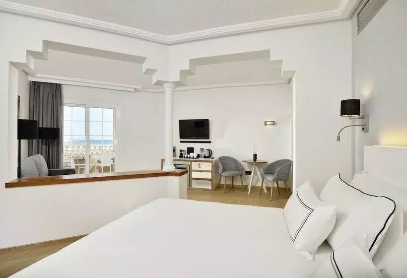 سوییت جونیور با چشم‌انداز دریا, Meliá Isla Canela