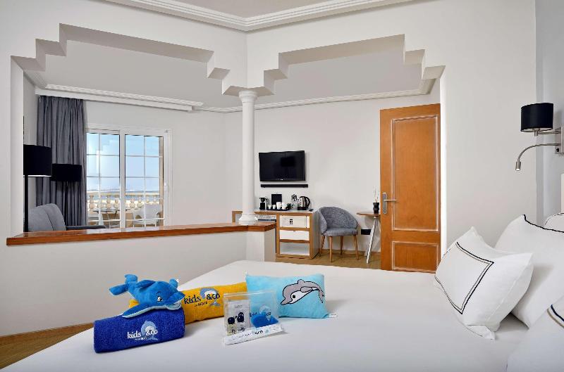 סוויטת ג'וניור נוף לים, Meliá Isla Canela