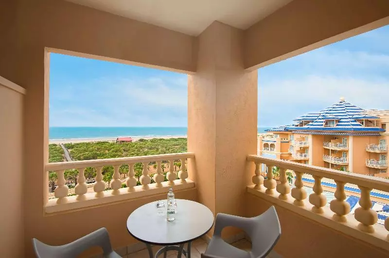 سوییت جونیور با چشم‌انداز دریا, Meliá Isla Canela