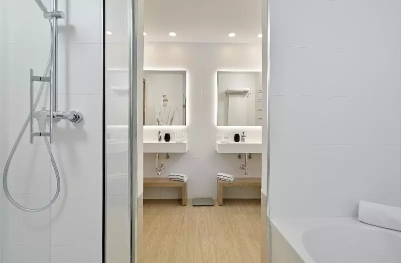 سوییت جونیور با چشم‌انداز دریا, Meliá Isla Canela