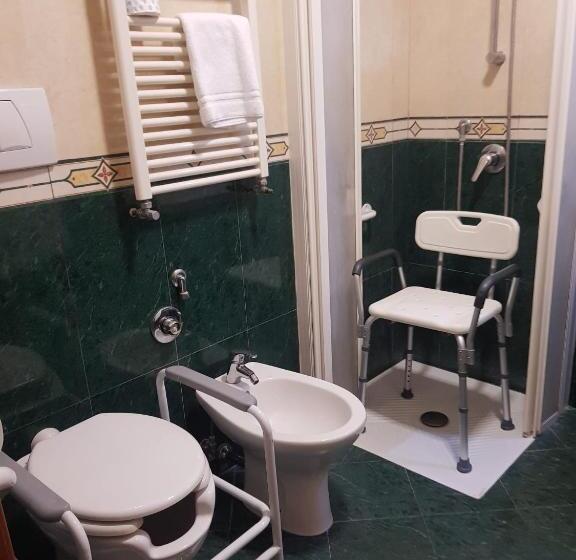 חדר סטנדרט מותאם לאדם עם מוגבלויות, Mirage