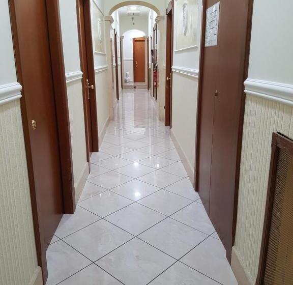 חדר משפחתי, Mirage