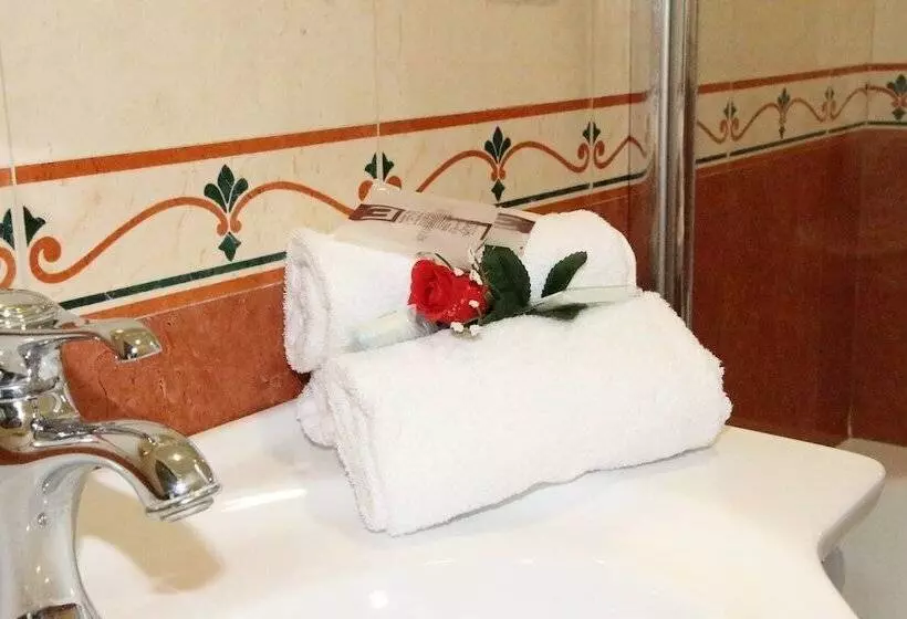 اتاق استاندارد یک نفره, Mirage