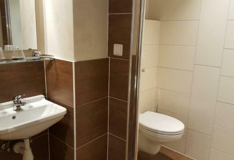 חדר סטנדרט, Old Quarter