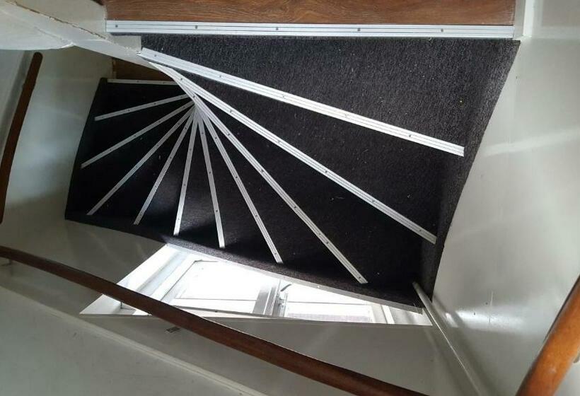 חדר סטנדרט, Old Quarter