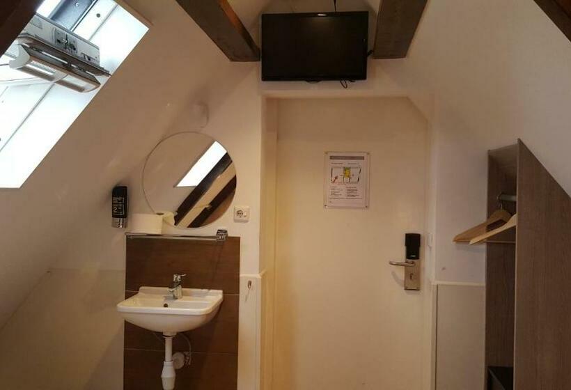 חדר סטנדרט חדר אמבטיה משותף, Old Quarter