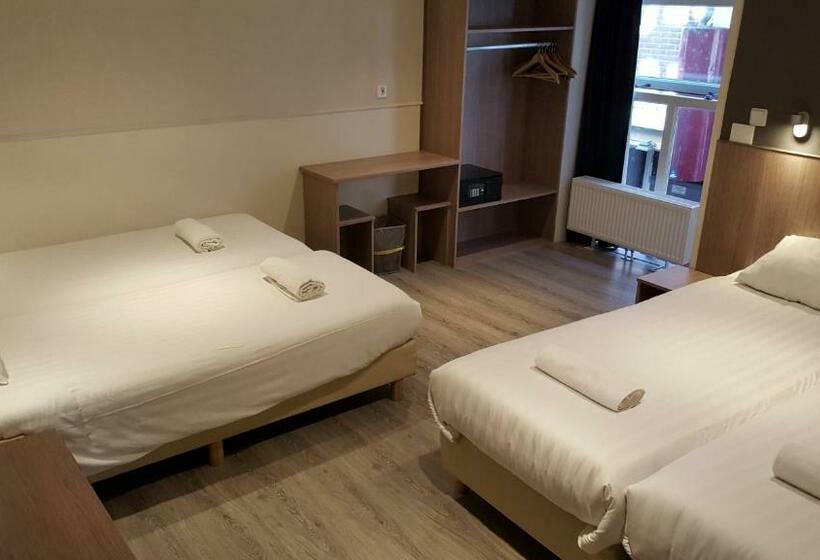 חדר משפחתי, Old Quarter