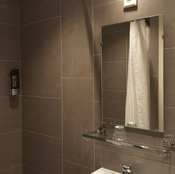 חדר סטנדרט יחיד, Old Quarter