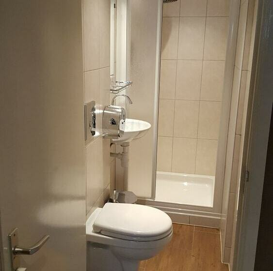 חדר סטנדרט, Old Quarter