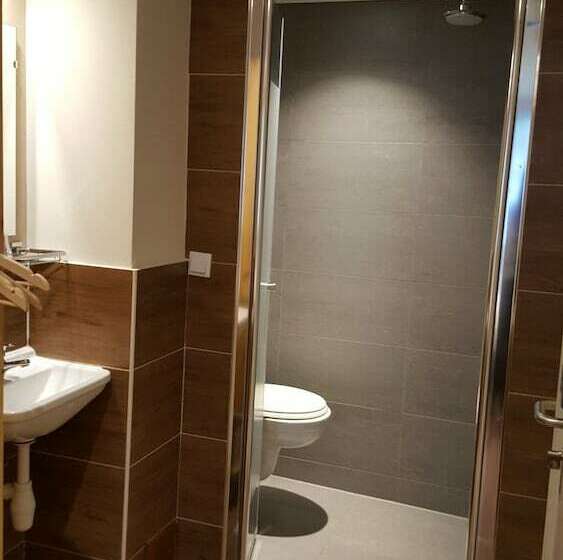 חדר סטנדרט, Old Quarter