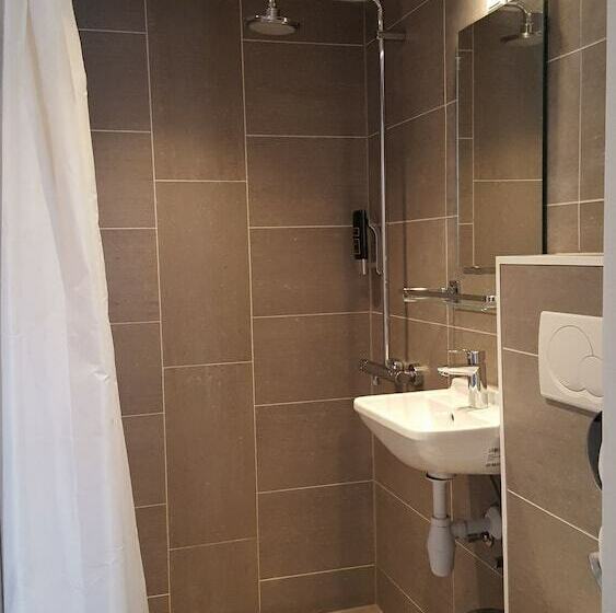 חדר סטנדרט, Old Quarter