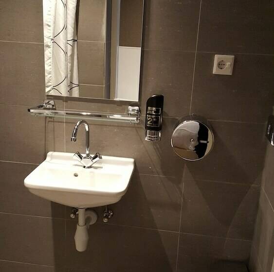 חדר סטנדרט, Old Quarter