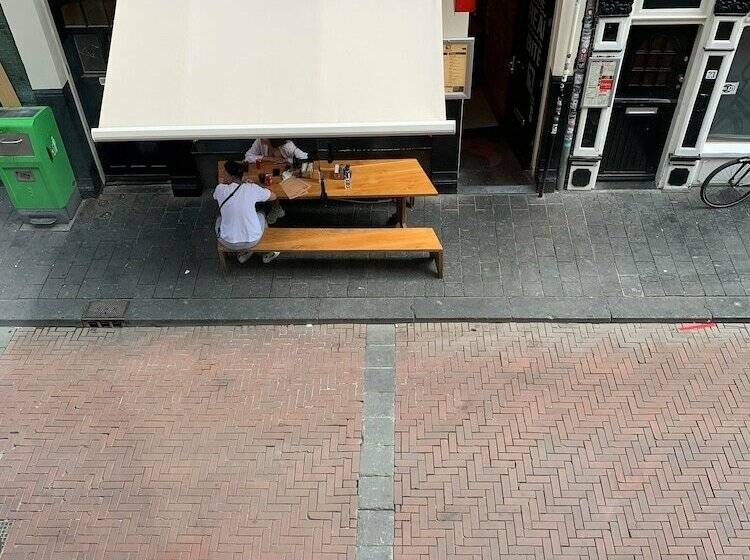 חדר סטנדרט, Old Quarter