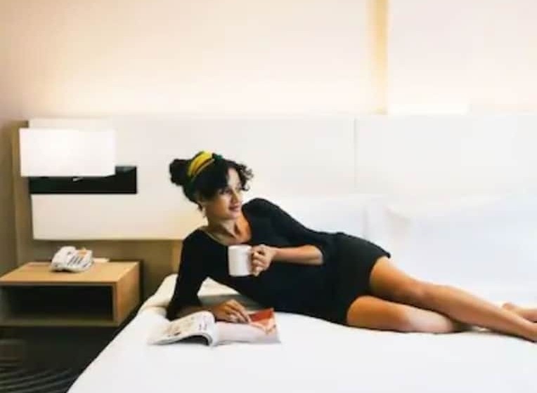 Quarto Deluxe, Regalia Upper View