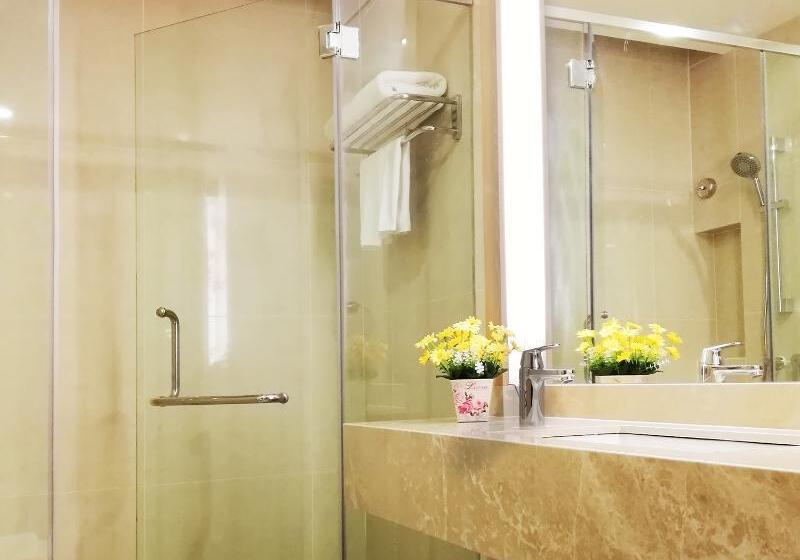 Quarto Deluxe, Regalia Upper View