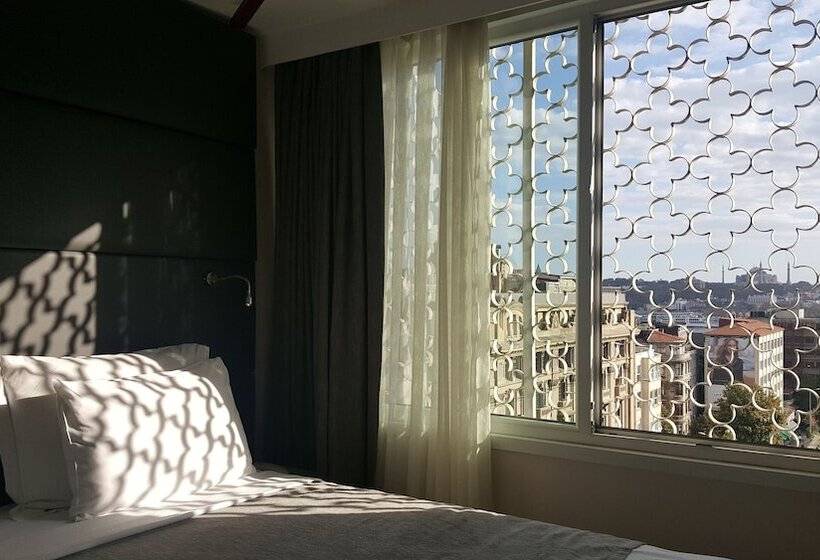 חדר אקונומי, The Purl Boutique