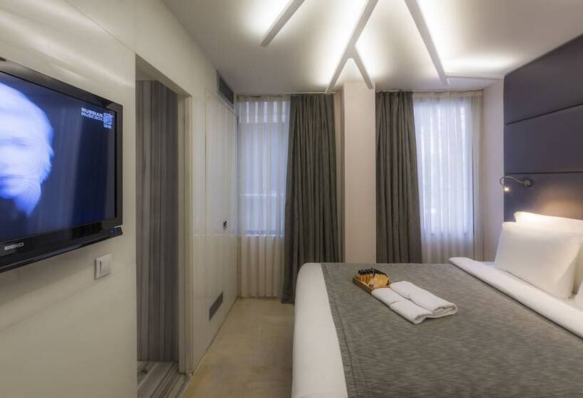 חדר אקונומי, The Purl Boutique