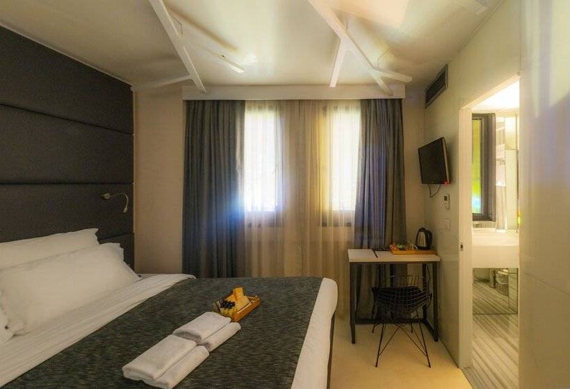 חדר אקונומי, The Purl Boutique