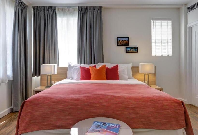 اتاق لوکس با تخت بزرگ, Villa Italia South Beach