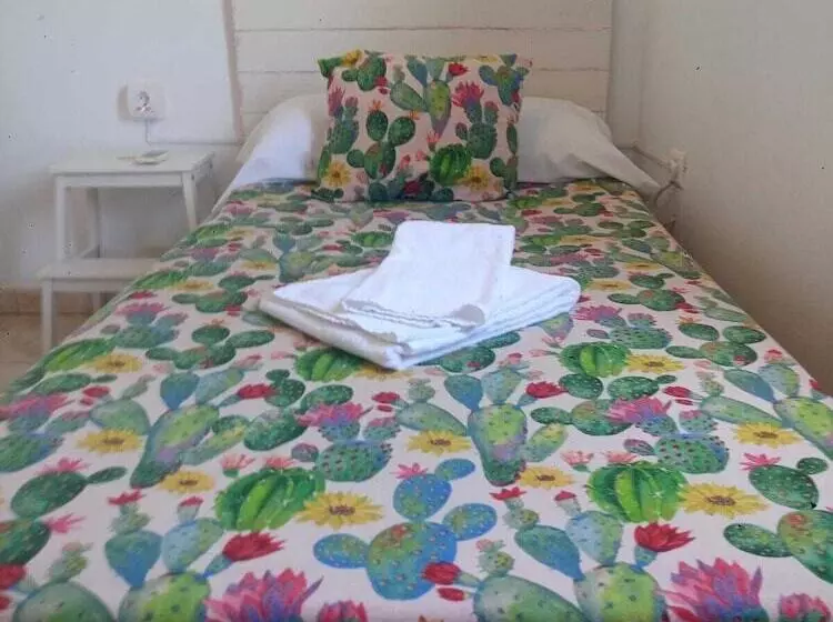 اتاق استاندارد یک نفره, La Moraga De Poniente Malaga Hostel