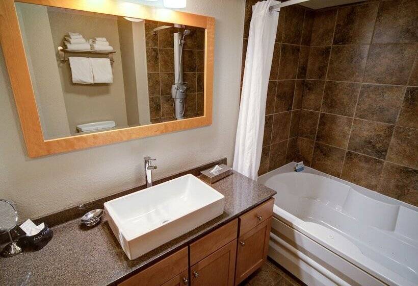 带1个卧室的顶楼公寓, Beacon Pointe On Lake Superior