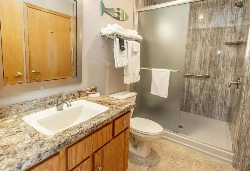 سوییت, Westwood Shores Waterfront Resort
