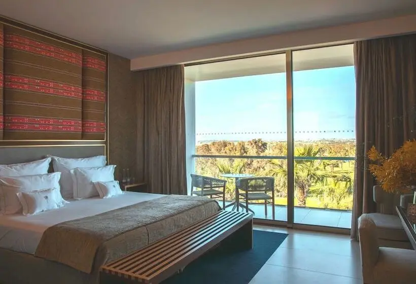 , Wine & Books by the Sea, Algarve Resort