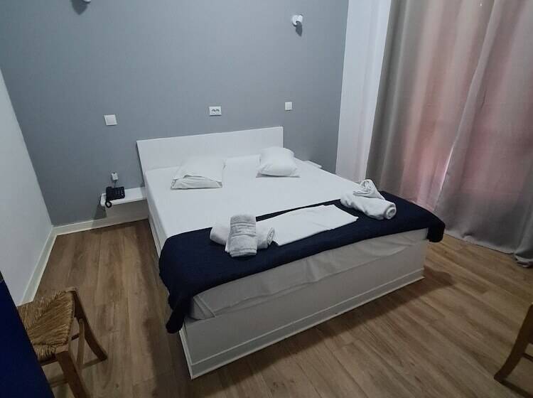 스탠다드 룸 공동 욕실, Sparta Team