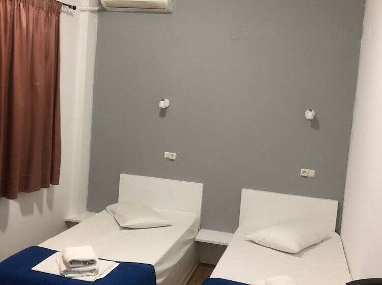 이코노미 룸, Sparta Team