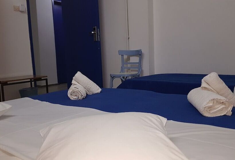 Chambre Triple Standard, Sparta Team
