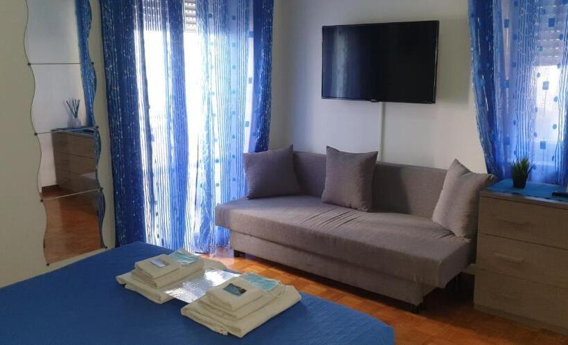 اتاق استاندارد سه نفره, Domina Romae B&b