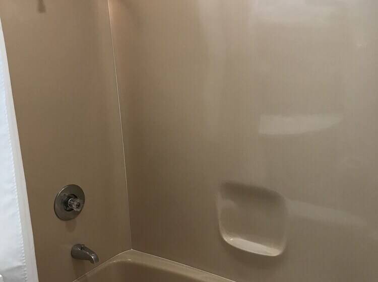 غرفة قياسية, Budget Inn Marinette