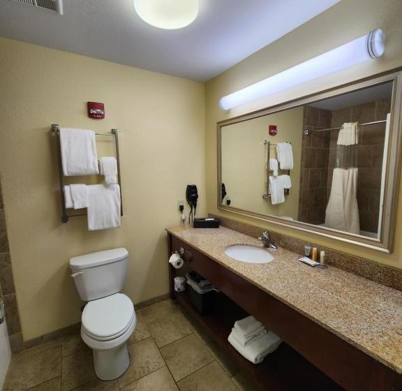 带大床的标准间, Highland Suites Extended Stay