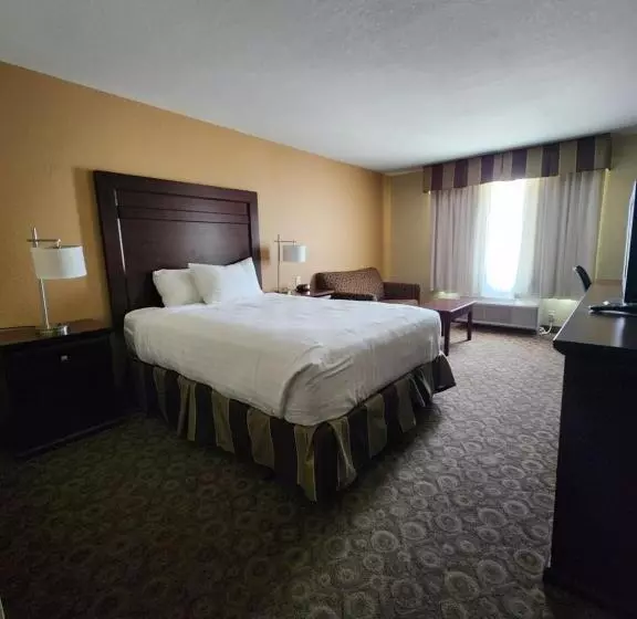身障者適用キングサイズベッドルーム, Highland Suites Extended Stay