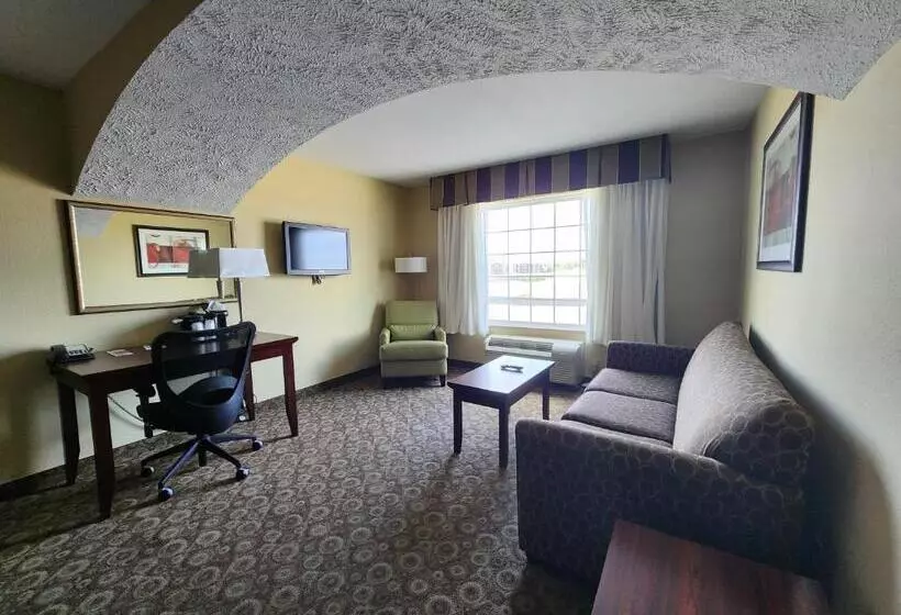 スイート, Highland Suites Extended Stay