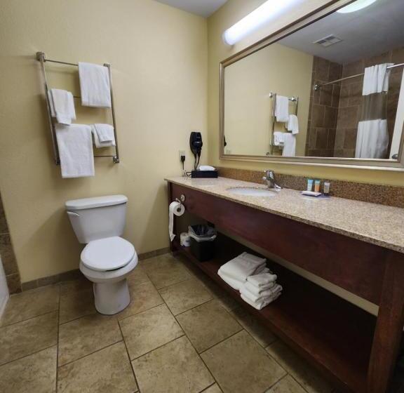 标准工作室, Highland Suites Extended Stay